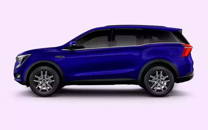 XUV700 7-Seater Electric Blue